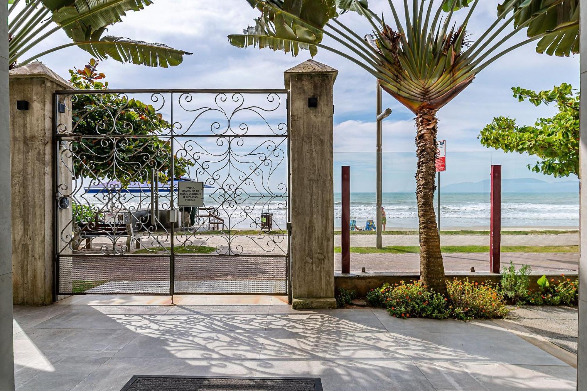Apto Pe Na Areia Vista Mar Em Meia Praia Evb308 อิตาเปมา ภายนอก รูปภาพ